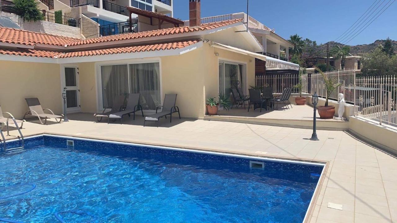 Peyia Palm Villa Paphos 外观 照片