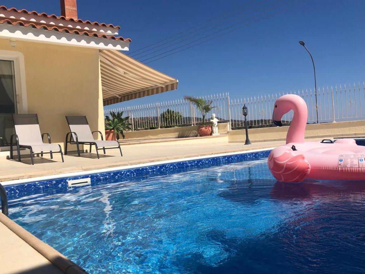 Peyia Palm Villa Paphos 外观 照片